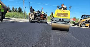 Best Concrete Driveway Installation  in Marysville, KS